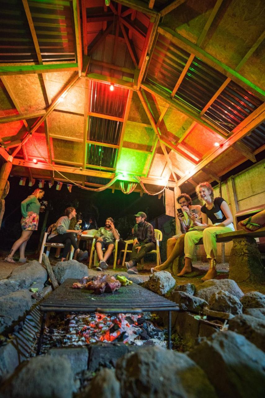 Rio Libre Pucon Party Hostel Eksteriør billede